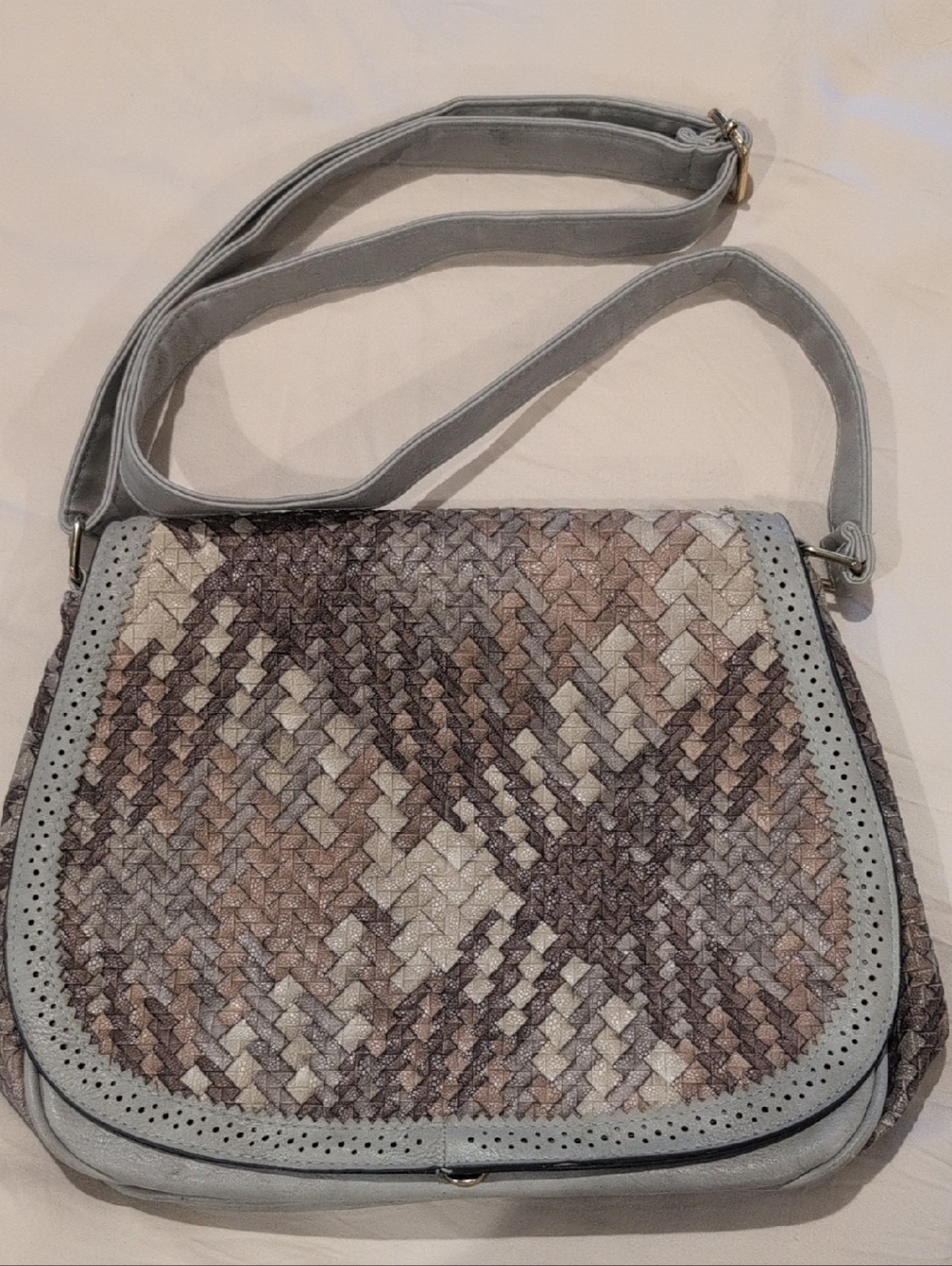 Vintage Look Woven Pattern Shoulder Bag in Taupe and Gray